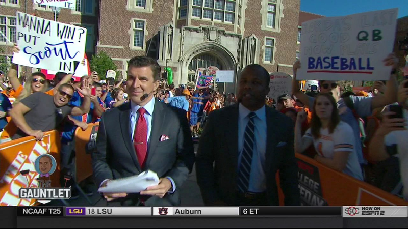 Illustration for article titled Tebow Jokes: Your Knoxville College GameDay Sign Roundup